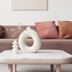 Minimalism Revealed: Home Decor Tips Without Overwhelm