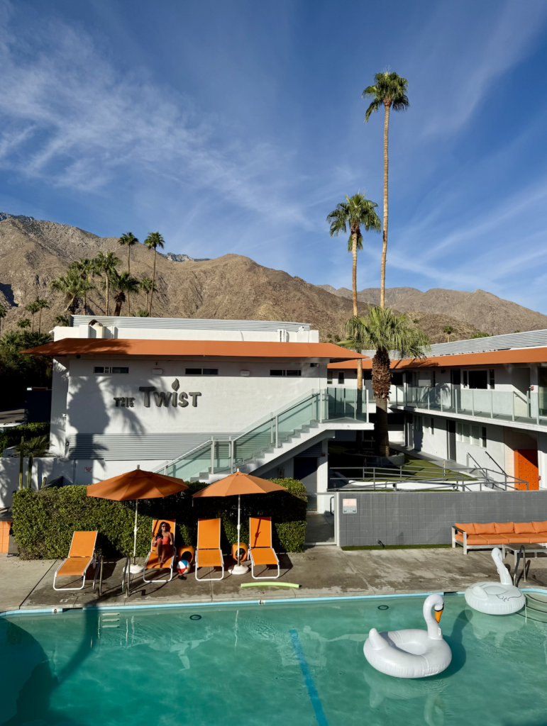 Palm Springs - The Twist Hotel