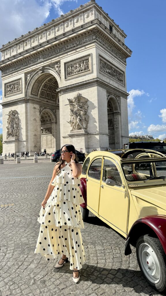 5 Days in Paris Travel Guide - Eiffel Tower Vintage Tour